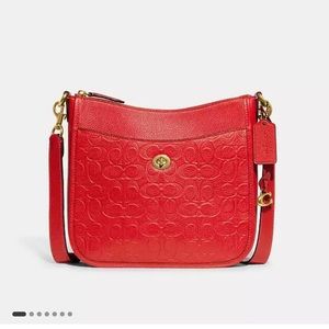 Chaise Crossbody In Signature Leather